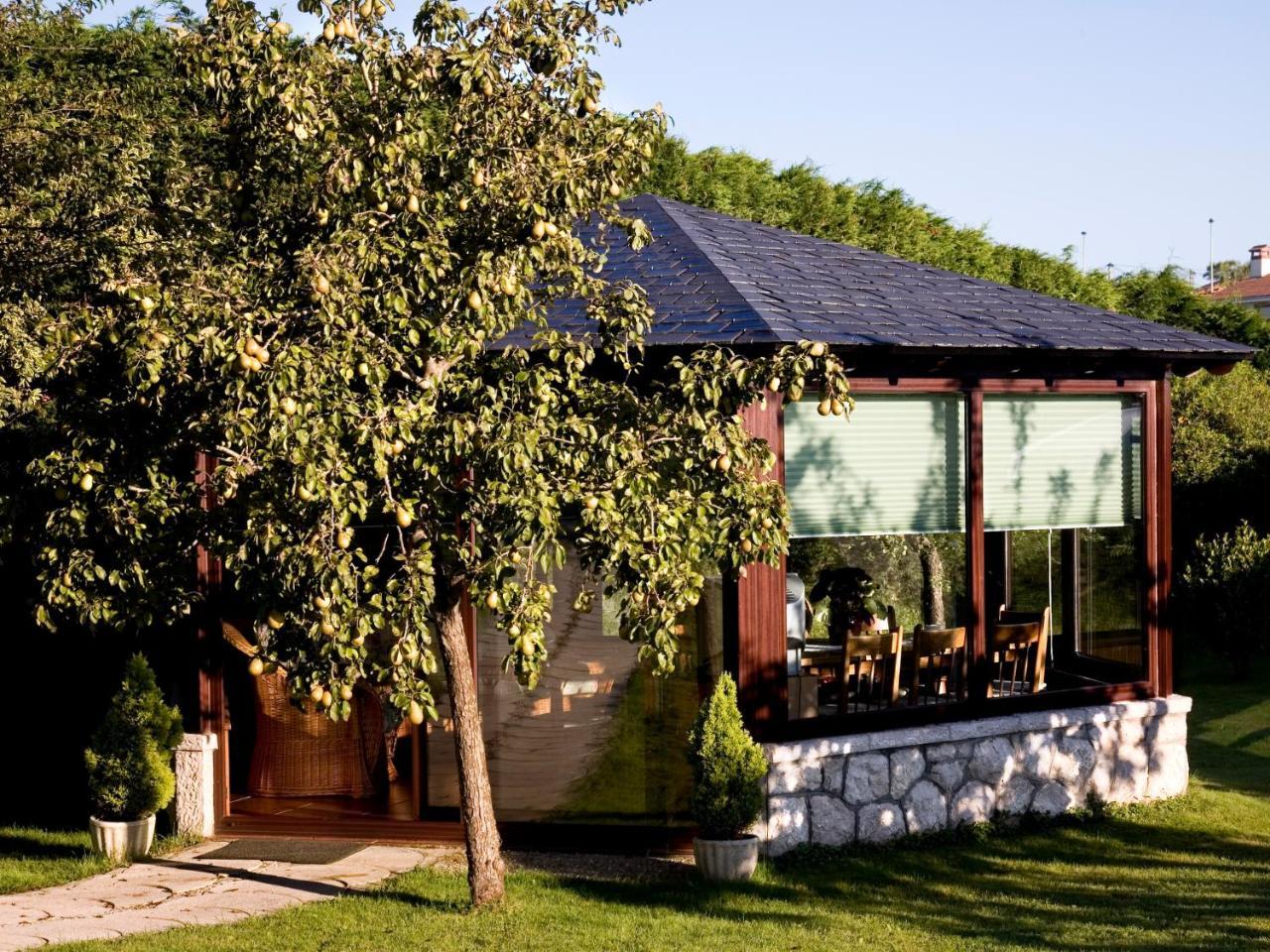 Hosteria Los Sauces Maoño Exterior foto